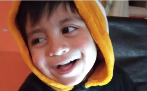 Tiene 5 años y es hipoacúsico: se le rompió el implante coclear y necesitan dinero para comprar uno nuevo