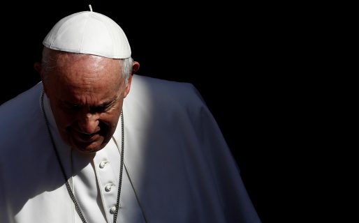 El Papa Francisco recibió una carta con tres balas en su interior