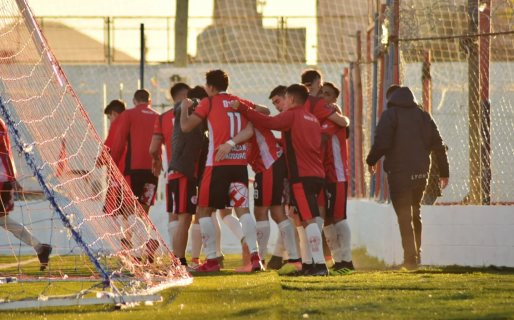 Huracán estira su arranque perfecto para seguir en la punta del torneo