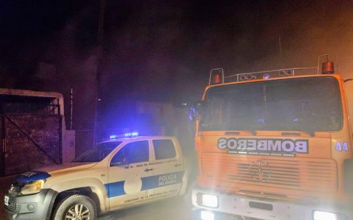 Dos mujeres y una nena quedaron atrapadas en un incendio y fueron rescatadas