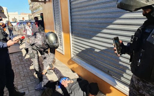 Detuvieron a un sujeto que robaba prendas de vestir en una tienda