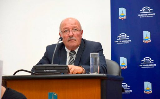 «No tenemos ambulancias para nosotros y resulta que ahora se las quieren dar a los perros»