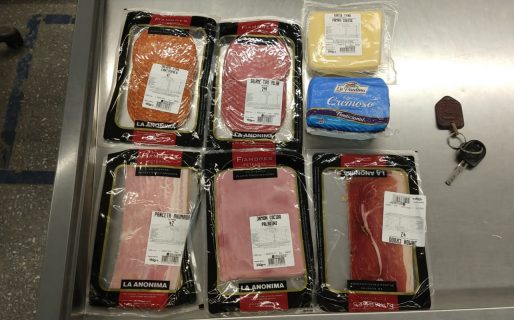 Detenida cuando intentaba llevarse casi un kilo y medio de fiambre sin pagar