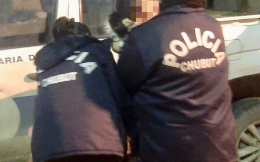 Demoraron a una mujer que dijo tener HIV y mordió a una agente policial