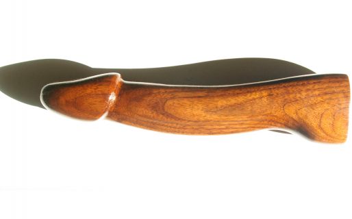 Se cayó la licitación de compra de penes de madera por “precios excesivos”