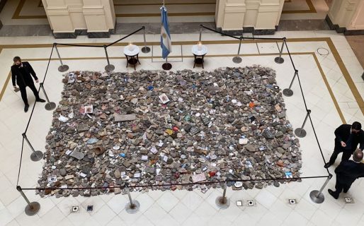 El Gobierno anunció que construirá un espacio de memoria con las piedras del 16-A