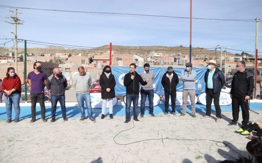 Inauguraron un playón de césped sintético en el Abel Amaya