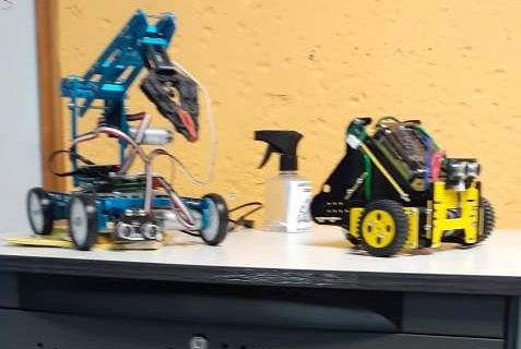 Comenzó el Taller de Robótica para alumnos de la Escuela N° 742 de Km. 5