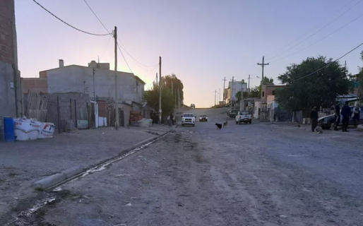 Balearon una vivienda en barrio San Cayetano en otro episodio de un conflicto entre familias del sector
