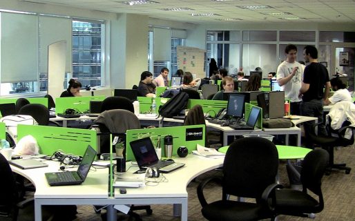 Con el avance de la vacunación, varios sectores vuelven a la presencialidad en septiembre