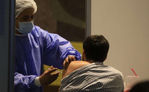 Mezcla de vacunas Sputnik V y Sinopharm: para la Provincia de Buenos Aires es efectiva, pero la Ciudad esperará