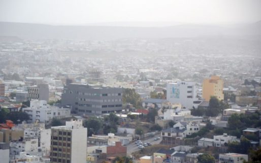 Alerta naranja: las ráfagas superarían los 120 km/h