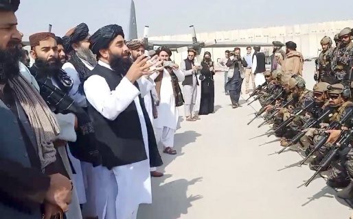 Tras la salida de los países de la OTAN, los talibanes buscan proteger el puente aéreo