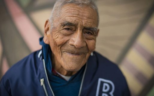 A los 84 años, un abuelo se recibió de ingeniero