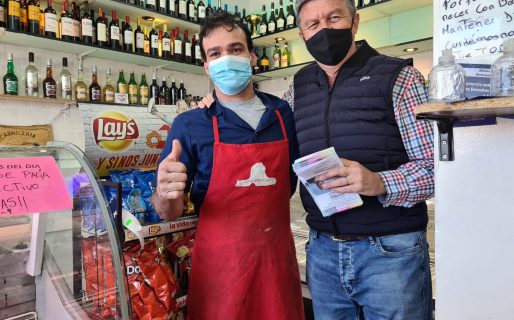 Menna recorrió Comodoro junto a militantes, para transmitir las propuestas de “Juntos Por el Futuro”