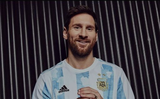Un nene venezolano burló la seguridad, saltó al campo y Lionel Messi lo esperó para abrazarlo