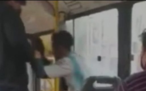 Se subió a un colectivo sin barbijo y lo bajaron a los golpes