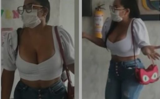 Una escuela no dejó entrar a la madre de un alumno por su forma de vestir y estalló la polémica