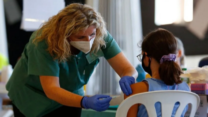 Pfizer anunció que su vacuna es segura para chicos de entre 5 y 11 años