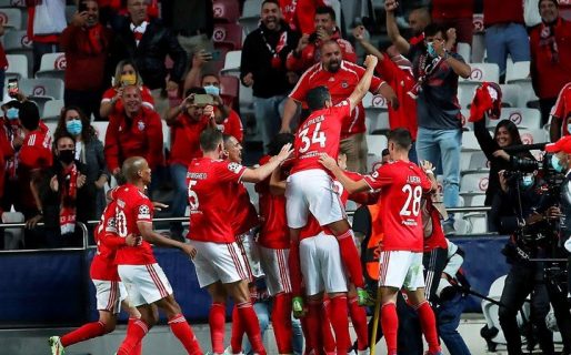 Benfica goleó 3 a 0 al Barcelona y profundizó su crisis