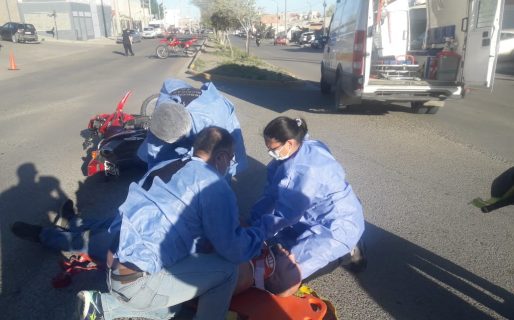 Motociclista herido tras chocar contra un vehículo
