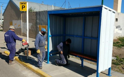 La Municipalidad comenzó con la instalación de 155 garitas correspondientes al programa nacional Municipios de Pie