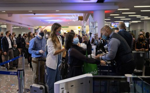 La OMS todavía no aprobó la vacuna Sputnik V y alteró los  viajes de muchos argentinos