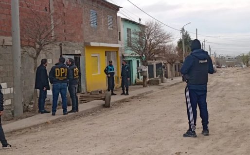Allanamientos: Efectuaron 15 disparos contra una casa y secuestraron el arma