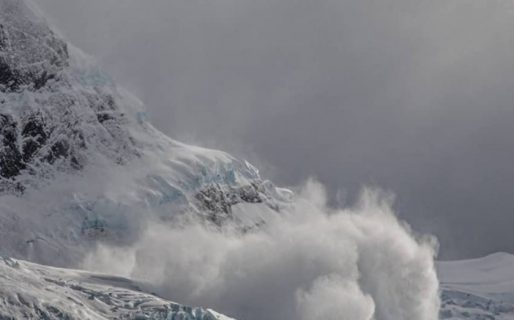 Una avalancha en un glaciar  sorprendió a turistas
