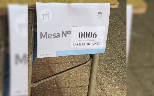 De no creer: un votante defecó en un cuarto oscuro de Bahía Blanca