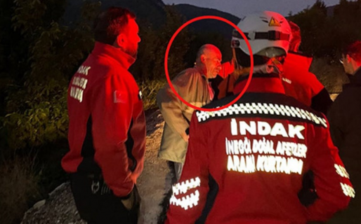 Se emborrachó con sus amigos, desapareció y se unió a la búsqueda de sí mismo con la Policía