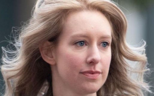 Elizabeth Holmes: La estrepitosa caída en desgracia de la joven a la que apodaban «la nueva Steve Jobs»