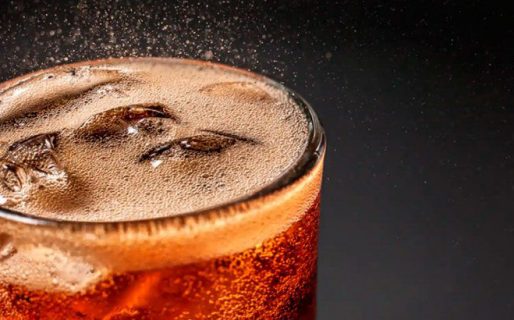 Increíble: bebió una botella de gaseosa completa en 10 minutos y murió