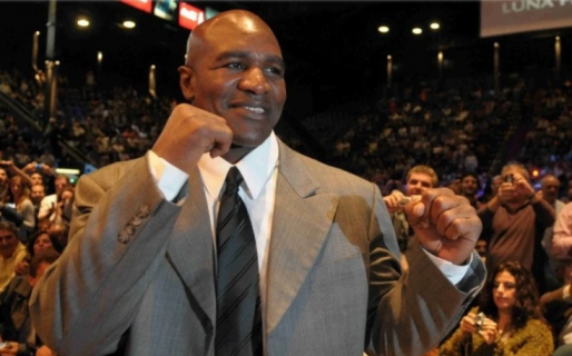 Donald Trump será comentarista del regreso de Holyfield al ring