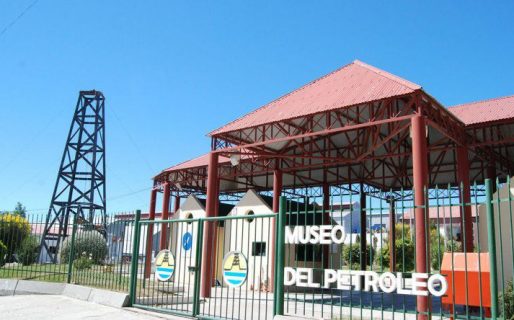 Proponen dar continuidad a la Asociación de Amigos del Museo del Petróleo