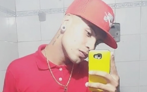 Orinó sobre una TV y una cama en una fiesta: tiros, dos muertos y un policía preso