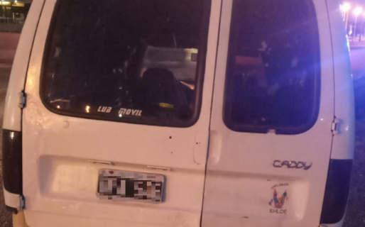 Los agarraron robando cerámicos de una empresa