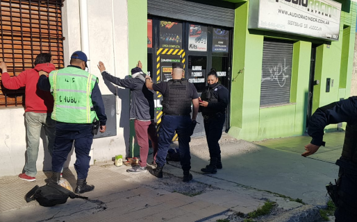 Le robó el celular a un anciano pero lo atraparon y quedó detenido
