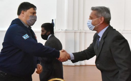 Arcioni rubricó un convenio para la realización de un sistema de alerta temprana de incendios de pastizales naturales