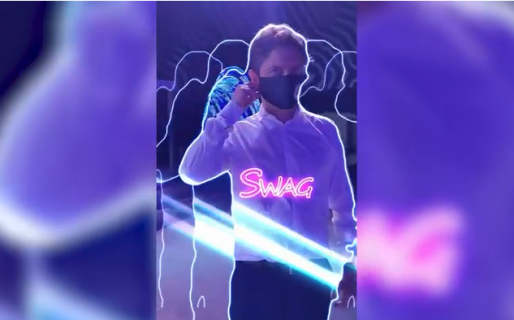 El llamativo Tik Tok de Axel Kicillof con filtros y música de J Balvin para anunciar el regreso de los boliches