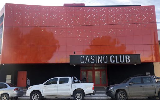 Detuvieron a un hombre con pedido de captura mientras jugaba en el casino