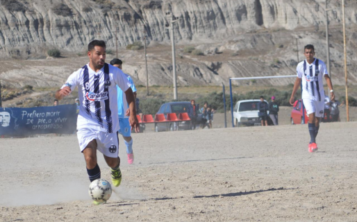 Ferro goleó a Laprida y es escolta junto a Stella Maris