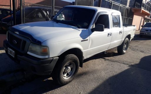 Se robaron dos camionetas Ford Ranger de un patio de barrio Ceferino