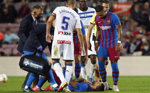 Preocupación por Kun Agüero: pidió el cambio tras un extraño gesto de dolor y fue trasladado al hospital