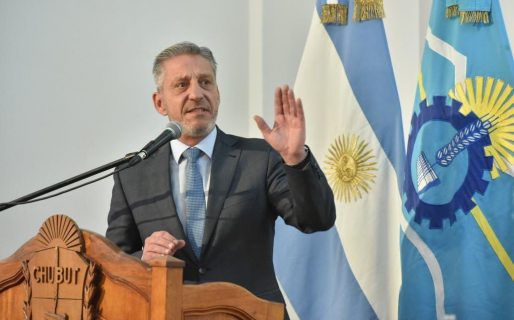 Arcioni presentó la Reparación Histórica de Chubut ante la llegada del Presidente