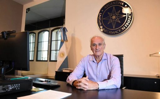 Renunció la cúpula de la Unidad de Información Financiera