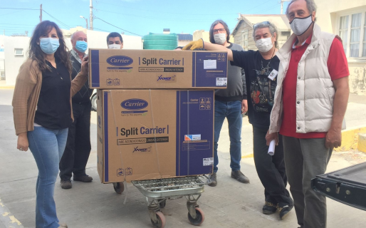 Fundación Marcelino Reyes entregó dos equipos de aire acondicionado al Hospital Alvear