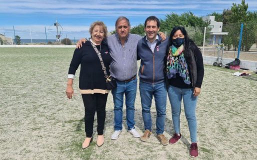 Linares y Luque inauguraron el SUM del Club Oeste Juniors, el playón de Valle C y la cancha de césped sintético de la UNPSJB