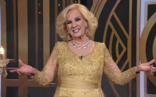 Mirtha Legrand se largó a llorar mientras firmaba el contrato para volver a eltrece: “Soy de lágrima fácil”