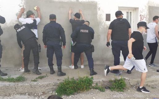 Más de 70 efectivos policiales participaron del Clásico comodorense